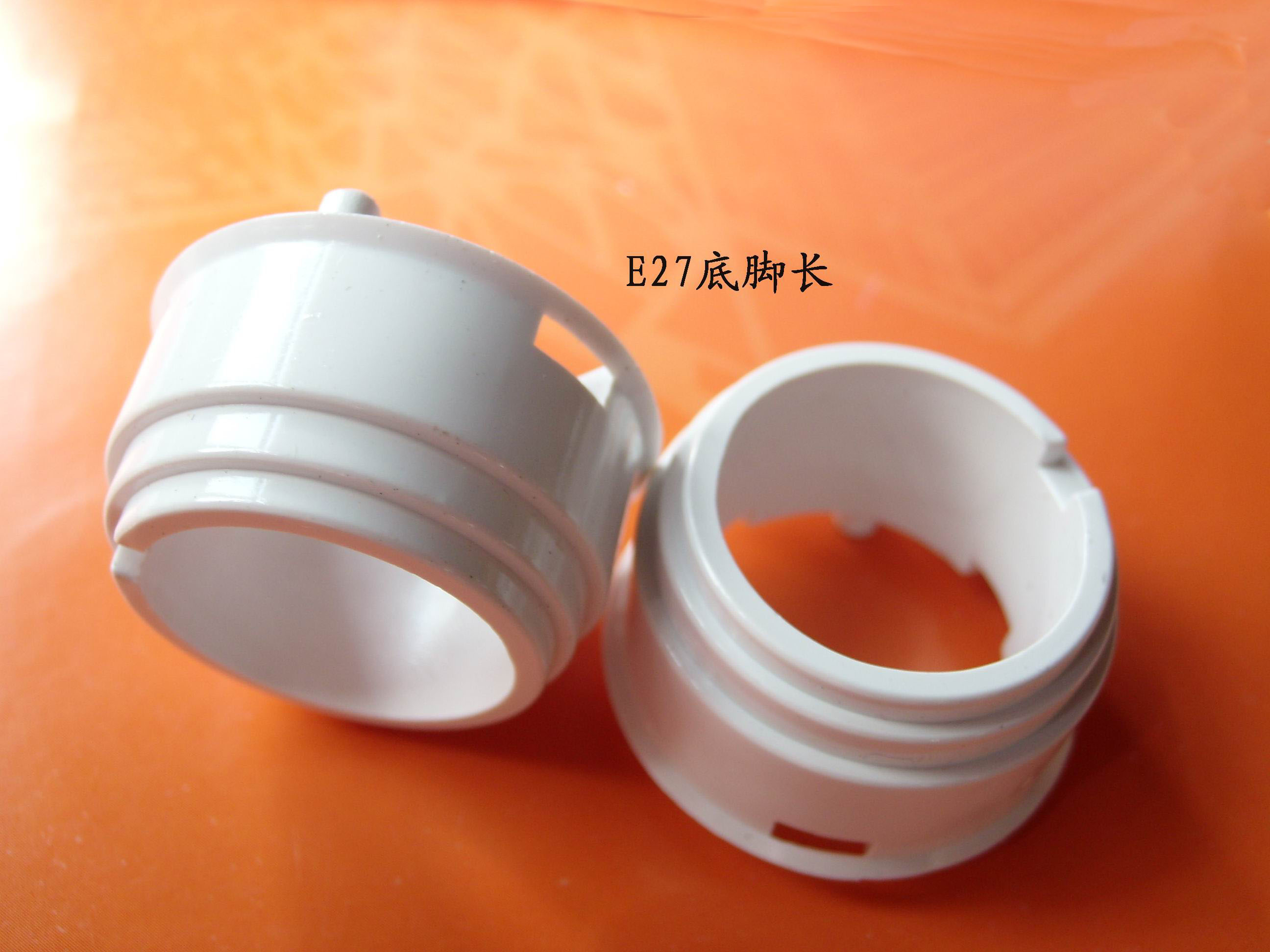 旭錦供應(yīng)塑膠支架，燈頭